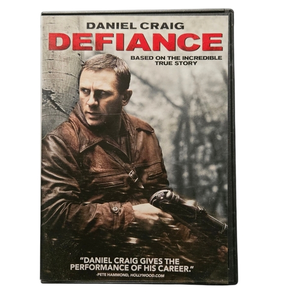 🔥4 for $20🔥 Defiance DVD (2008 Daniel Craig) - Picture 1 of 4